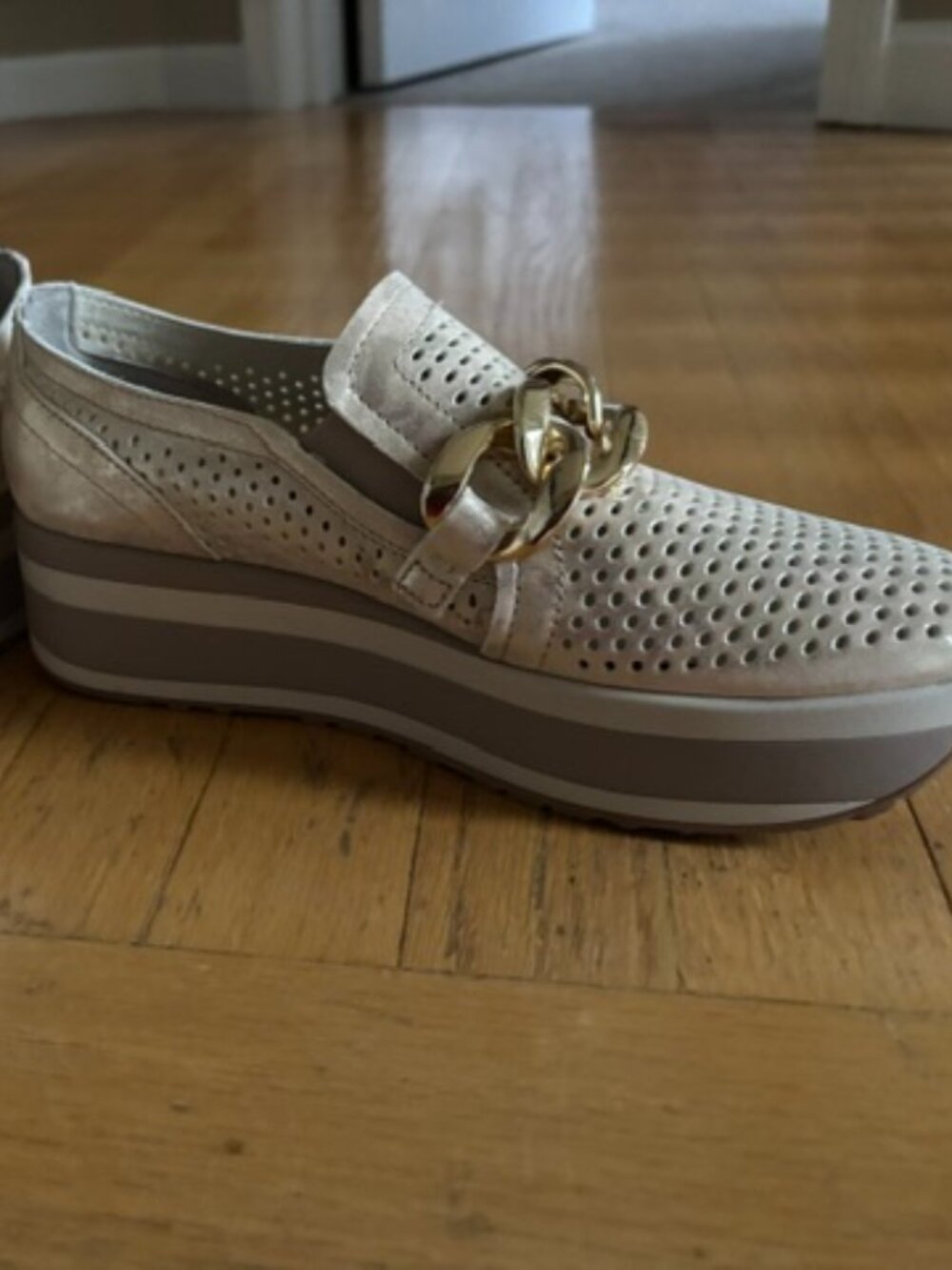 Dolce Vita Platform Gold Slip On Platform Loafers with Chain Women 8.5